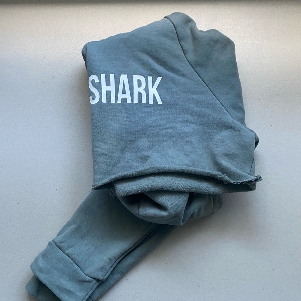 GymShark cropped hoodie